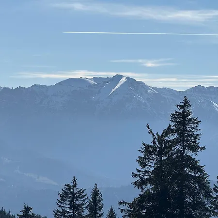 Casa Familiei Cabană *